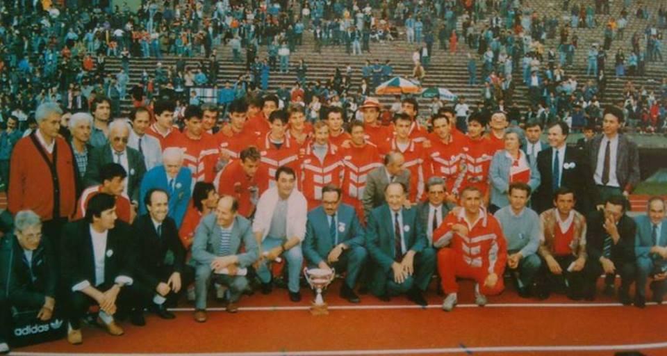 1.Crvena-zvezda-šampion-Evrope-1989.jpg